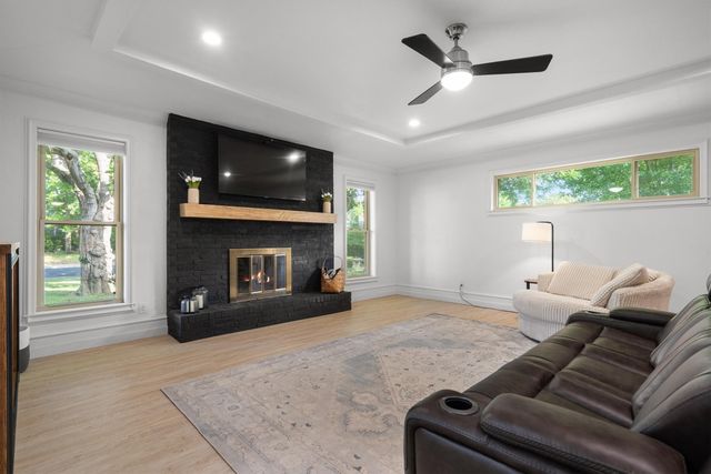 2 Whispering Circle, Hickory Creek, TX 75065