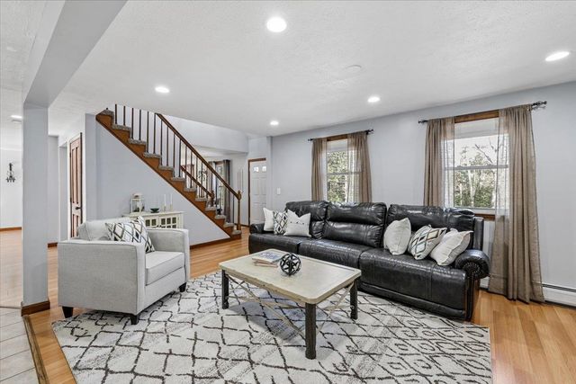 47 Stowell Road, Bedford, NH 03110