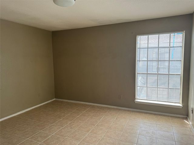 12500 Sandpiper Drive 212, Houston, TX 77035