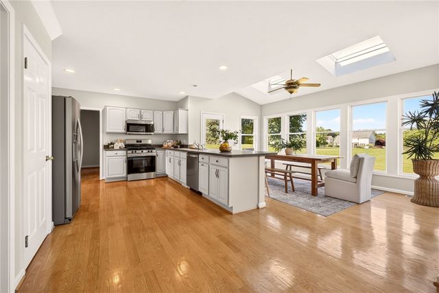 6880 Chestnut Hill, Victor, NY 14564