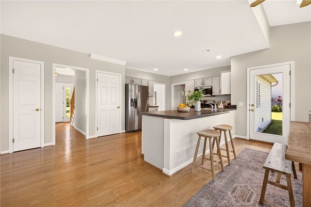6880 Chestnut Hill, Victor, NY 14564