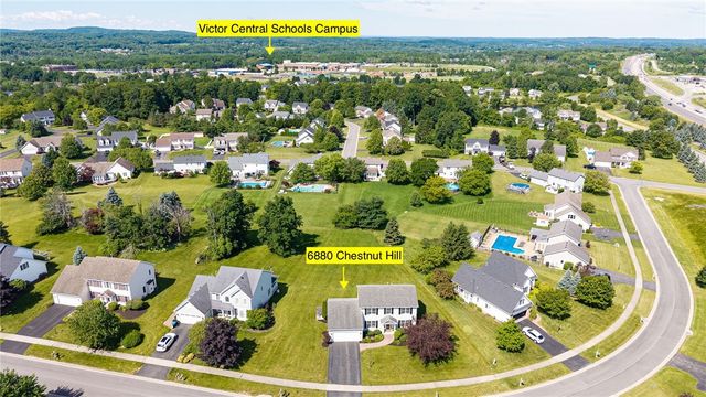 6880 Chestnut Hill, Victor, NY 14564