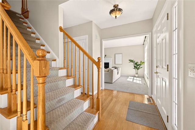6880 Chestnut Hill, Victor, NY 14564