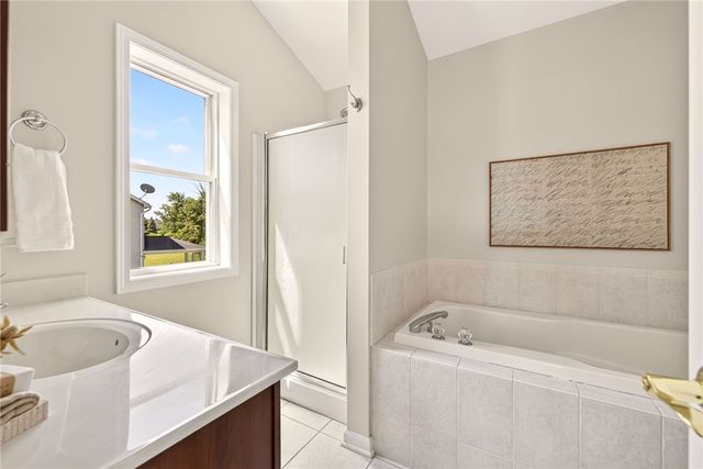 6880 Chestnut Hill, Victor, NY 14564