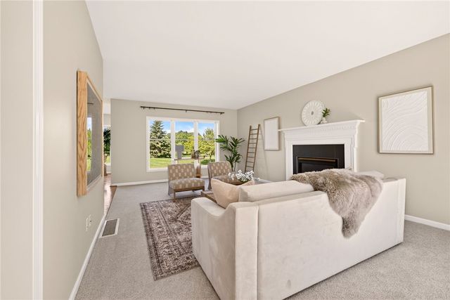 6880 Chestnut Hill, Victor, NY 14564
