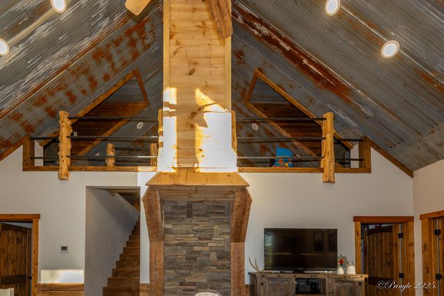 935 State Hwy H, Caulfield, MO 65626