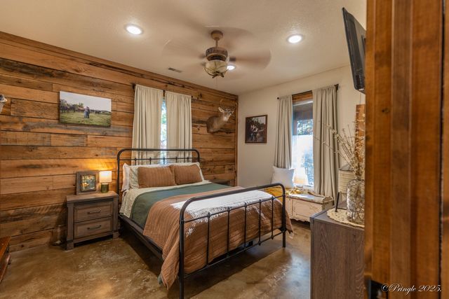 935 State Hwy H, Caulfield, MO 65626