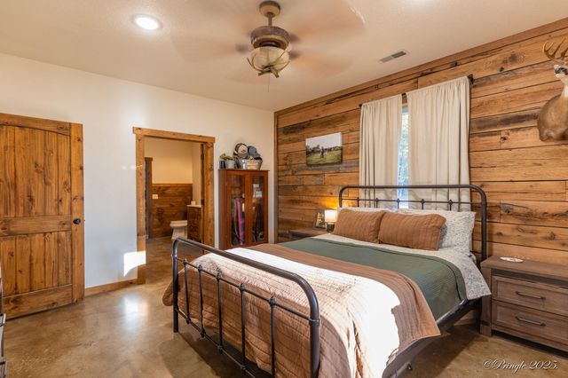 935 State Hwy H, Caulfield, MO 65626