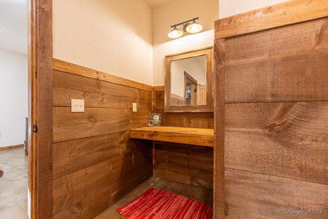 935 State Hwy H, Caulfield, MO 65626