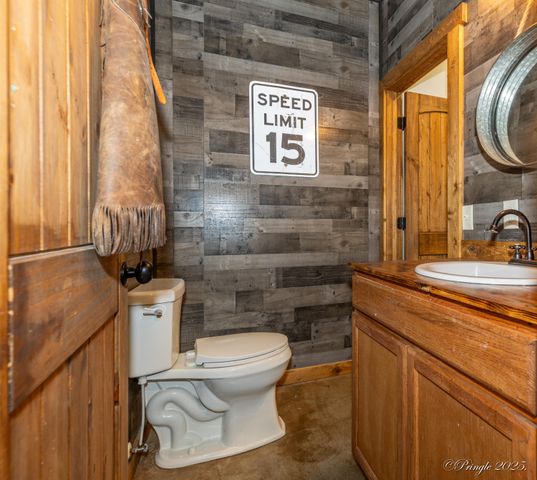 935 State Hwy H, Caulfield, MO 65626