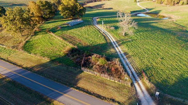 935 State Hwy H, Caulfield, MO 65626