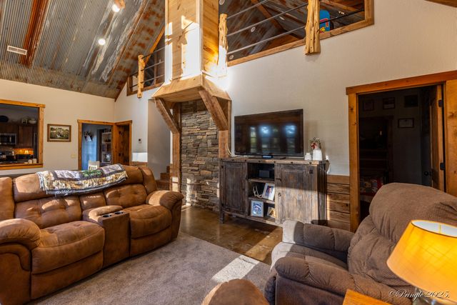 935 State Hwy H, Caulfield, MO 65626