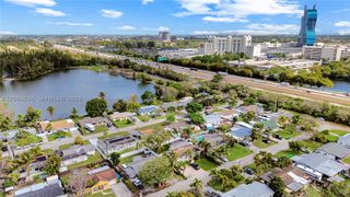 5220 SW 57th St, Davie, FL 33314