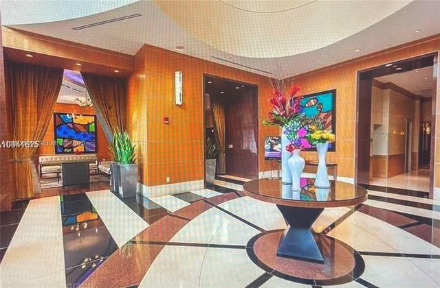 253 NE 2nd St 608, Miami, FL 33132