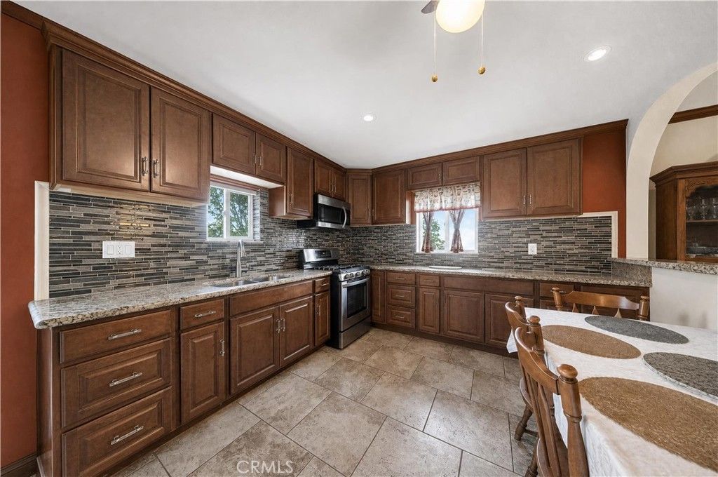Image 34 of property listing at 21625 Bancroft, California City, CA 93505