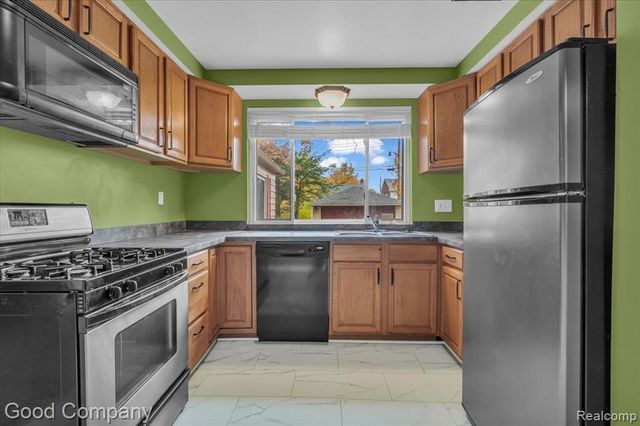 2564 Woodstock Drive, Highland Park, MI 48203