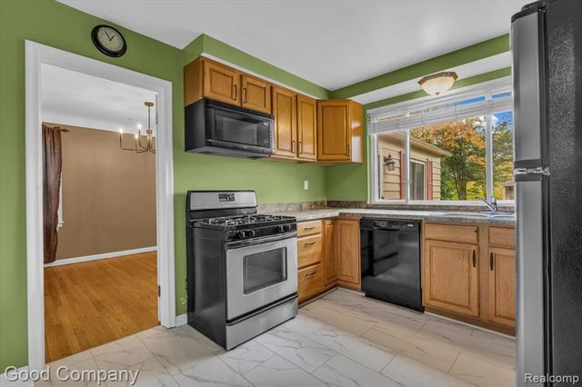 2564 Woodstock Drive, Highland Park, MI 48203
