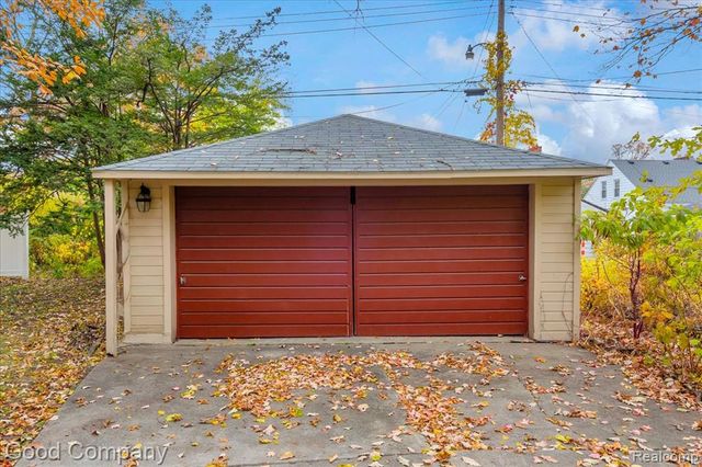 2564 Woodstock Drive, Highland Park, MI 48203