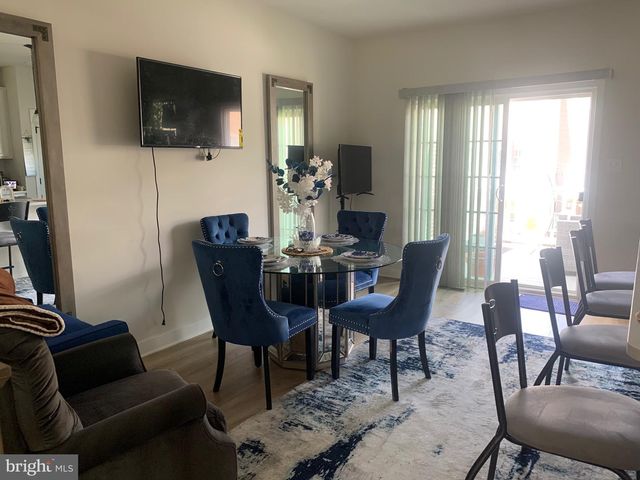 117 PLAZA DR, Sicklerville, NJ 08081