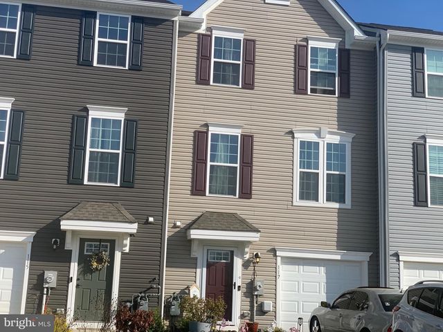 117 PLAZA DR, Sicklerville, NJ 08081