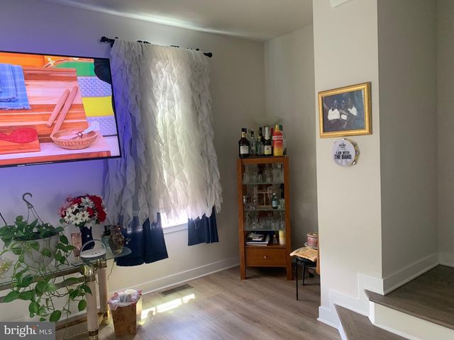 117 PLAZA DR, Sicklerville, NJ 08081