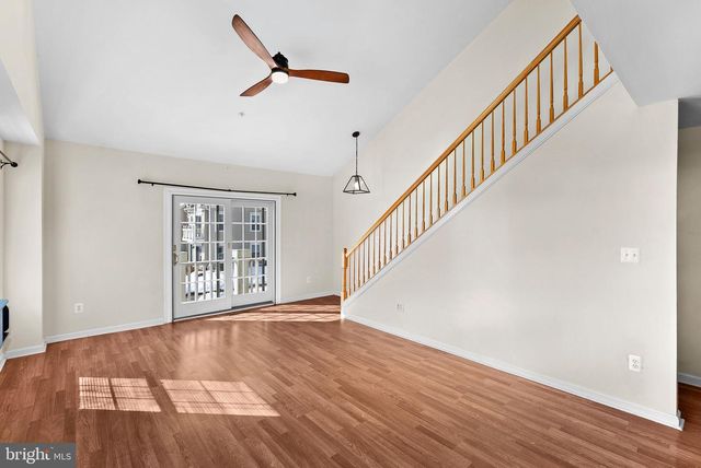 43374 GREYSWALLOW TER, Ashburn, VA 20147