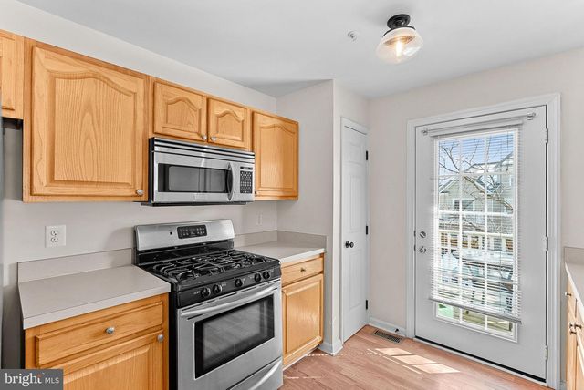 43374 GREYSWALLOW TER, Ashburn, VA 20147