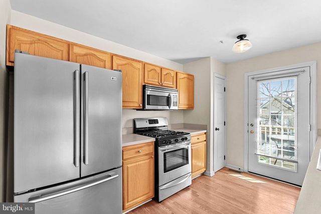 43374 GREYSWALLOW TER, Ashburn, VA 20147