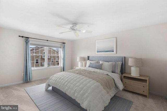 43374 GREYSWALLOW TER, Ashburn, VA 20147