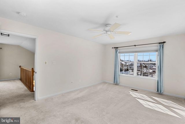 43374 GREYSWALLOW TER, Ashburn, VA 20147