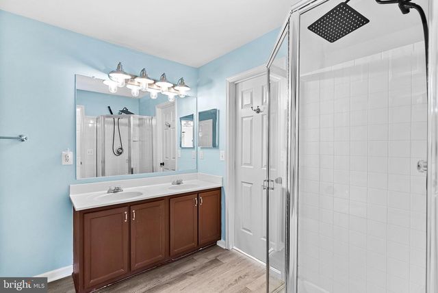 43374 GREYSWALLOW TER, Ashburn, VA 20147