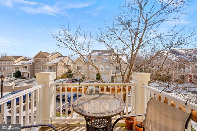 43374 GREYSWALLOW TER, Ashburn, VA 20147