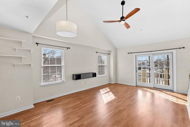 43374 GREYSWALLOW TER, Ashburn, VA 20147