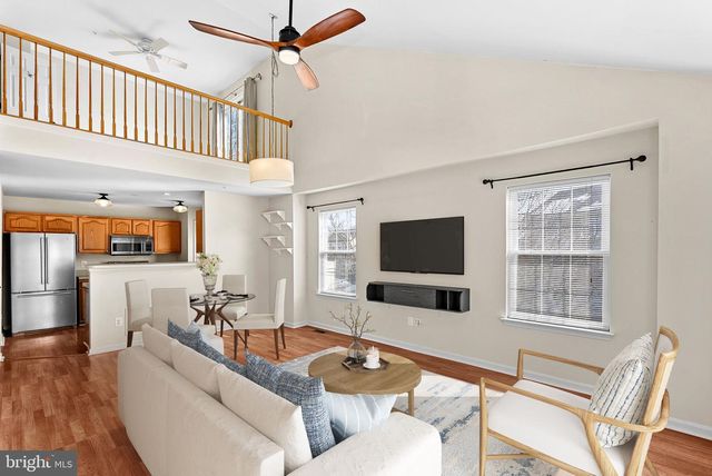 43374 GREYSWALLOW TER, Ashburn, VA 20147