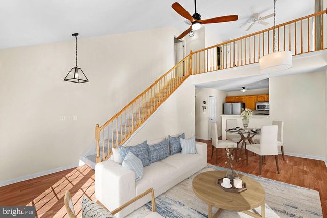 43374 GREYSWALLOW TER, Ashburn, VA 20147