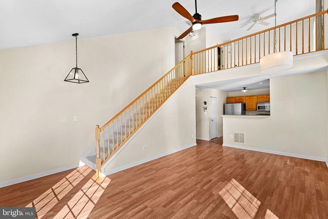 43374 GREYSWALLOW TER, Ashburn, VA 20147