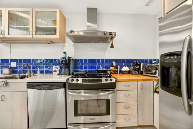 968 Garden Way, Ashland, OR 97520