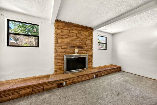 968 Garden Way, Ashland, OR 97520