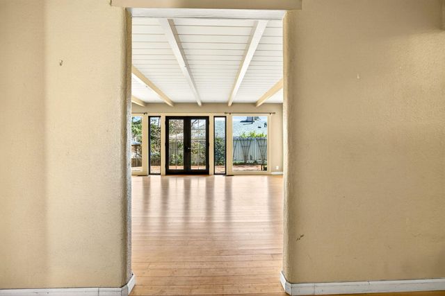 968 Garden Way, Ashland, OR 97520