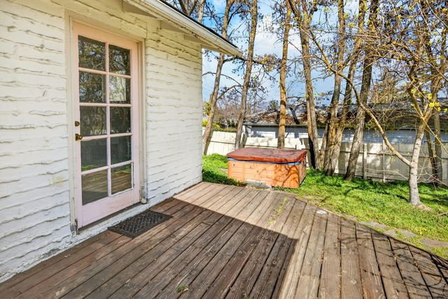 968 Garden Way, Ashland, OR 97520