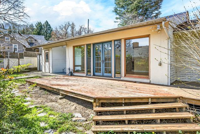 968 Garden Way, Ashland, OR 97520