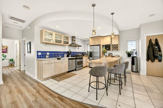 968 Garden Way, Ashland, OR 97520