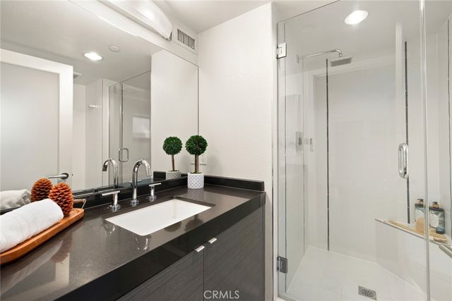 600 S Ridgeley Drive 113, Los Angeles, CA 90036