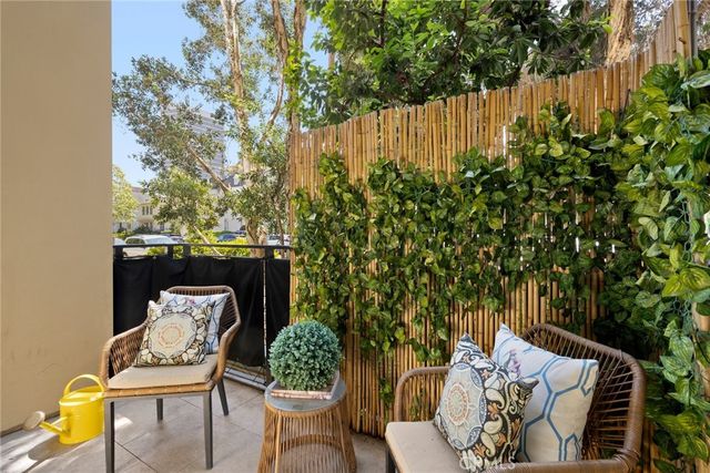 600 S Ridgeley Drive 113, Los Angeles, CA 90036