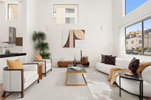 600 S Ridgeley Drive 113, Los Angeles, CA 90036