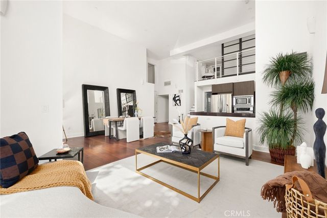 600 S Ridgeley Drive 113, Los Angeles, CA 90036