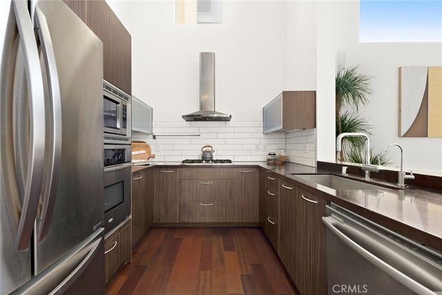 600 S Ridgeley Drive 113, Los Angeles, CA 90036