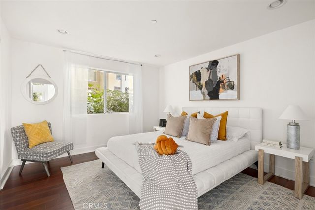 600 S Ridgeley Drive 113, Los Angeles, CA 90036