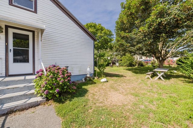 1957 Rodman St, Fall River, MA 02721