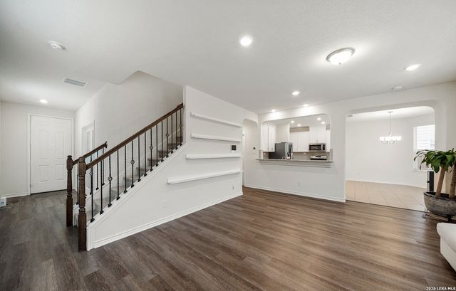 7932 Broussard, San Antonio, TX 78253